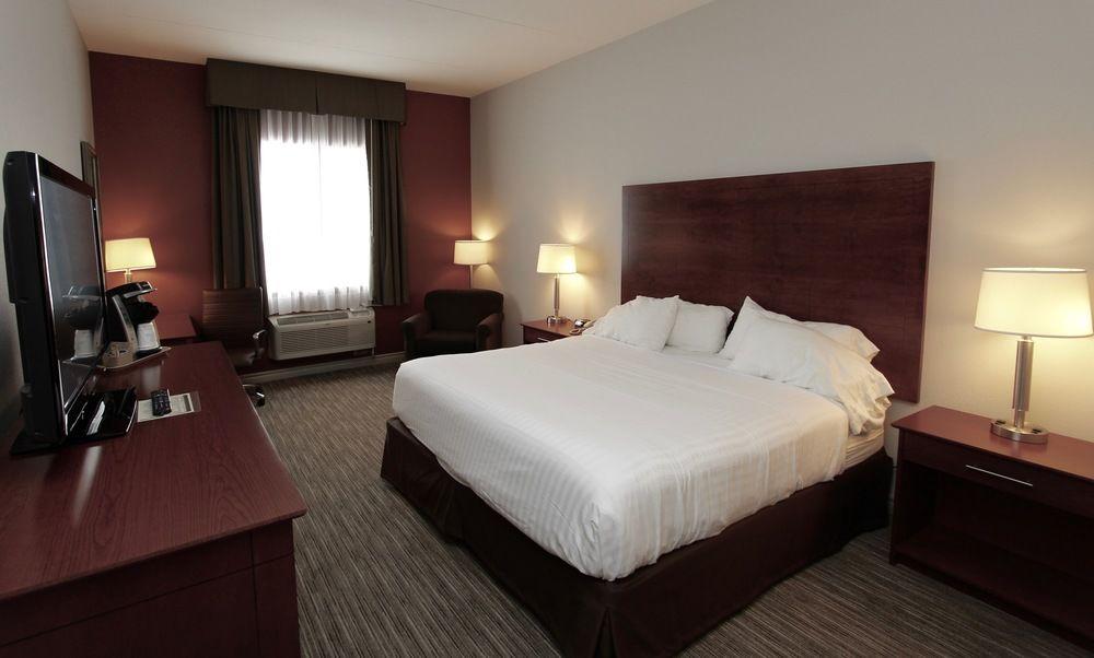 Holiday Inn Express Hotel & Suites 1000 Islands - Gananoque By Ihg Kültér fotó