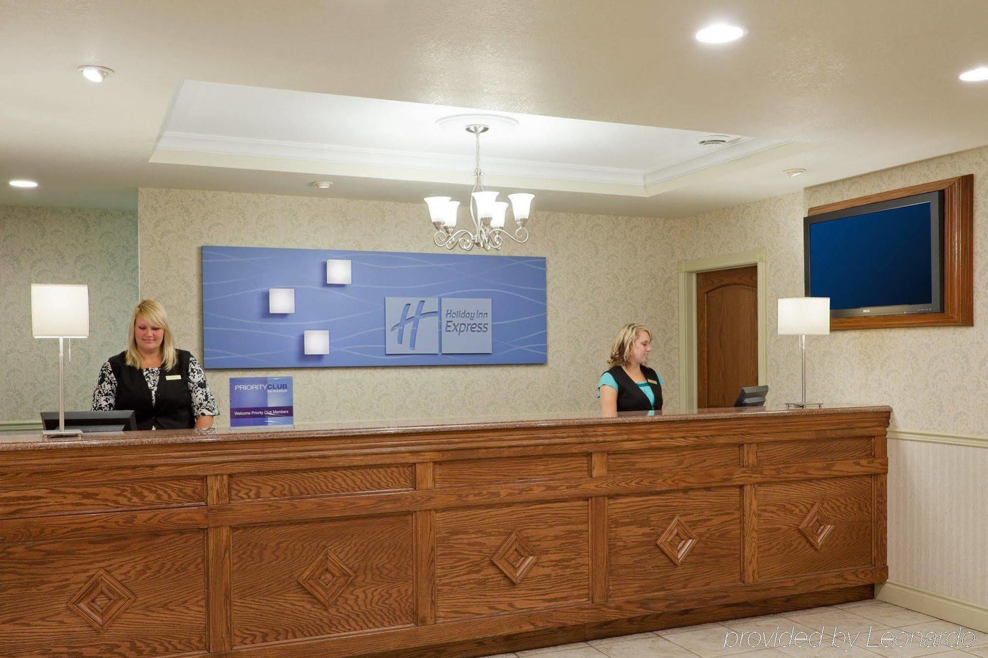 Holiday Inn Express Hotel & Suites 1000 Islands - Gananoque By Ihg Beltér fotó