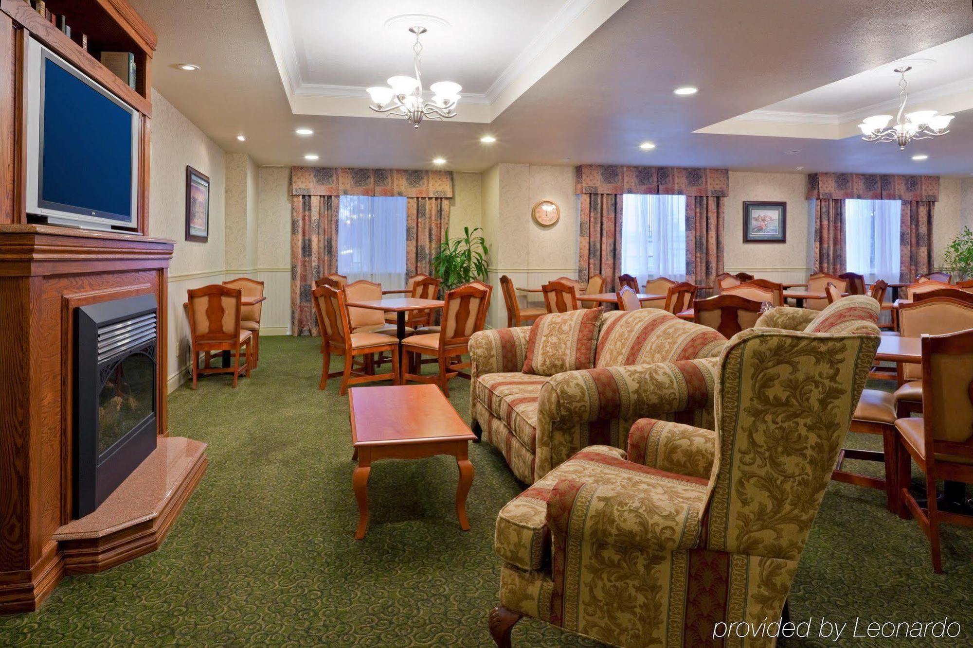 Holiday Inn Express Hotel & Suites 1000 Islands - Gananoque By Ihg Kültér fotó